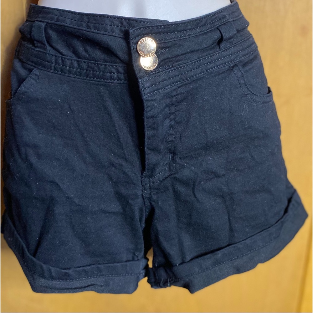 2 Button Shorts